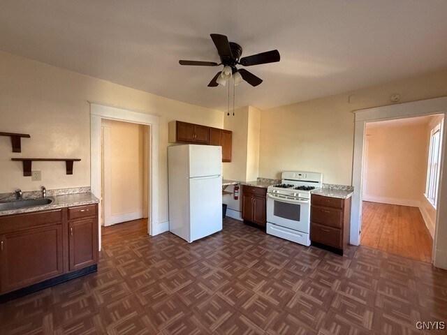 Foto del edificio - 1637 Neilson St