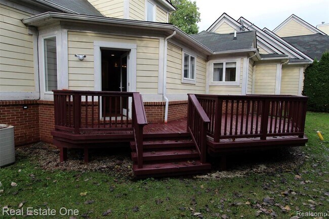 Foto del edificio - 1090 Oakwood Dr