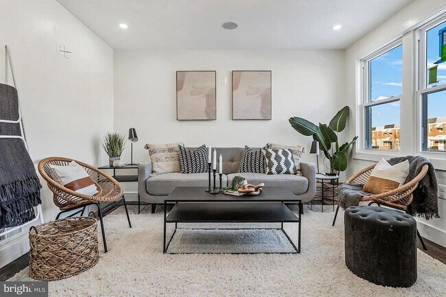 Foto del edificio - 3925 Chesterfield Ave