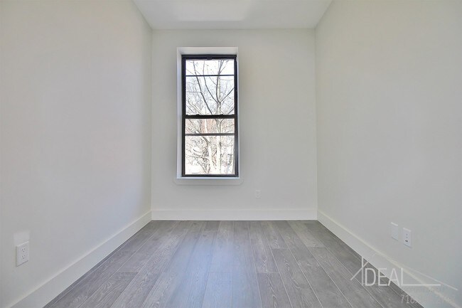 Building Photo - 446 GATES AVENUE #2AR