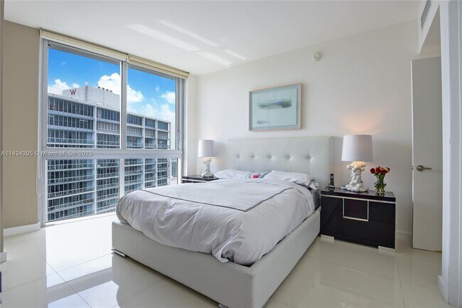 Foto del edificio - 495 Brickell Ave
