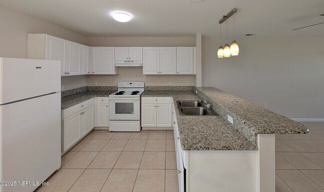 Building Photo - 2851 Yellow Pine Ct