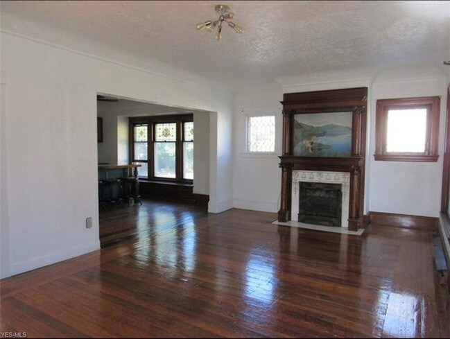 Foto del edificio - 4438 Pearl Rd