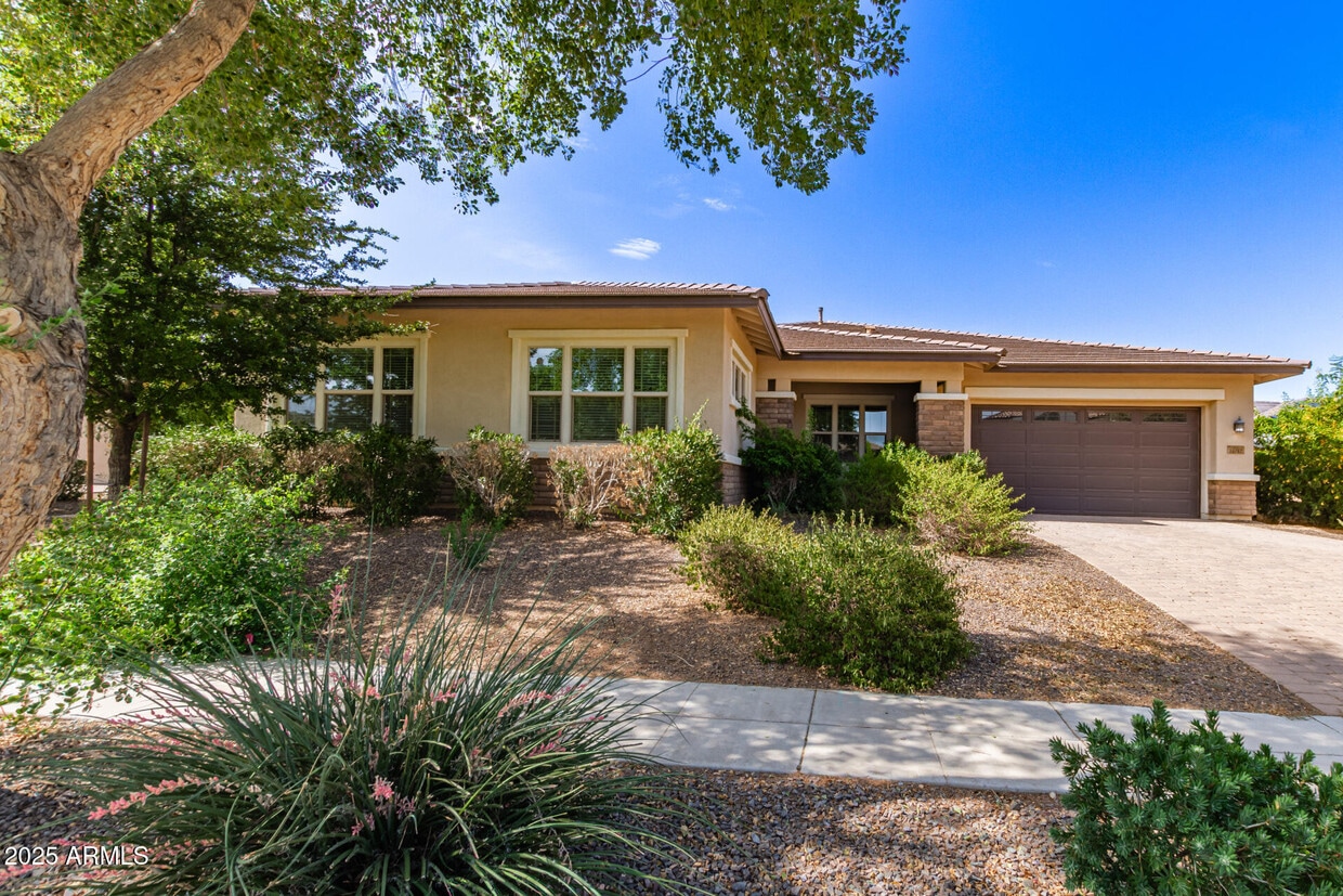 Primary Photo - 14762 W Georgia Dr