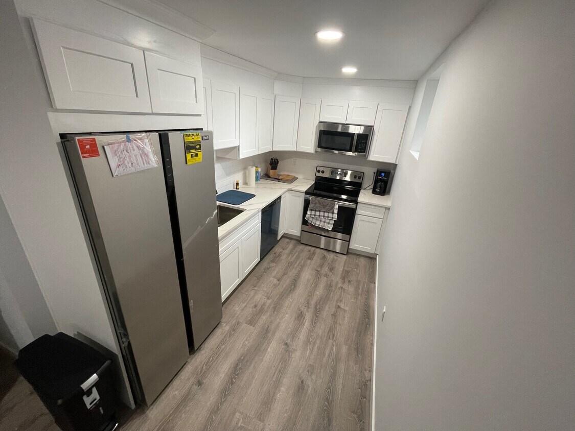 Kitchen - 32 N Terrace Ave