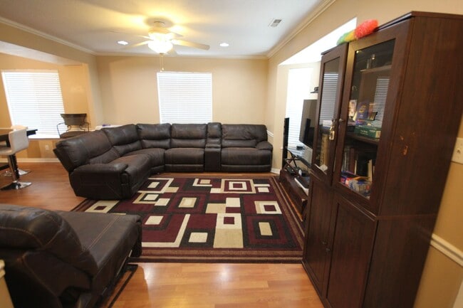 Foto del edificio - 3 Bedroom Townhome in Provo's Westside