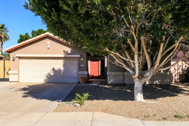 Building Photo - 10226 E Capri Ave
