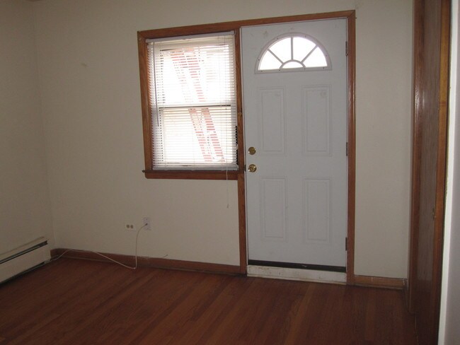 7719 W Fullerton Ave Elmwood Park Il 60707 Condo For Rent In