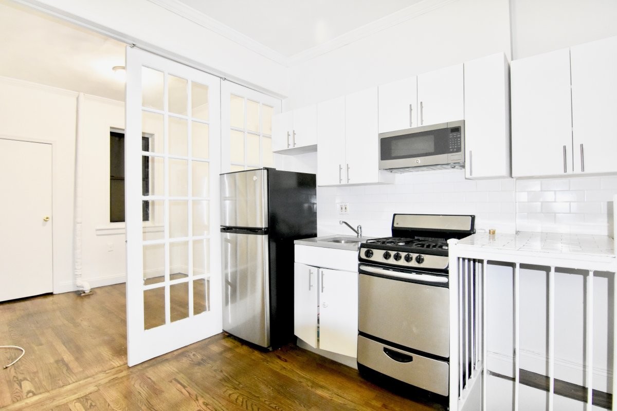 Primary Photo - 118 East 102nd Street