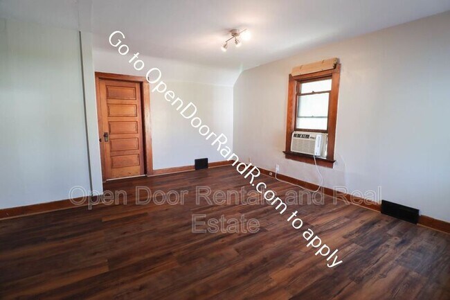 Building Photo - 1602 Geller St