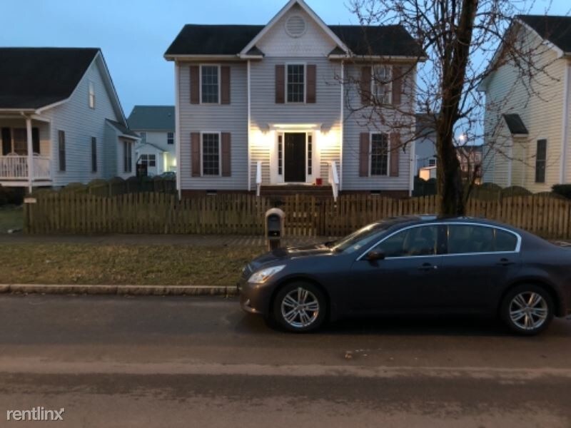 Foto principal - 803 Admiral Gravely Blvd