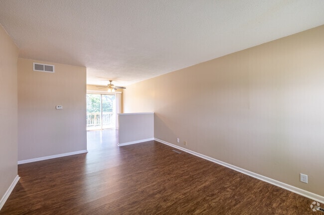 2BR, 1.5BA - 970SF - Sunset Hills Townhomes