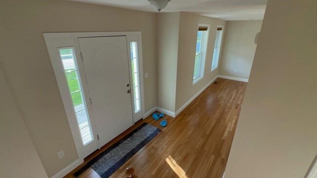 Building Photo - 37 Schwinn Dr