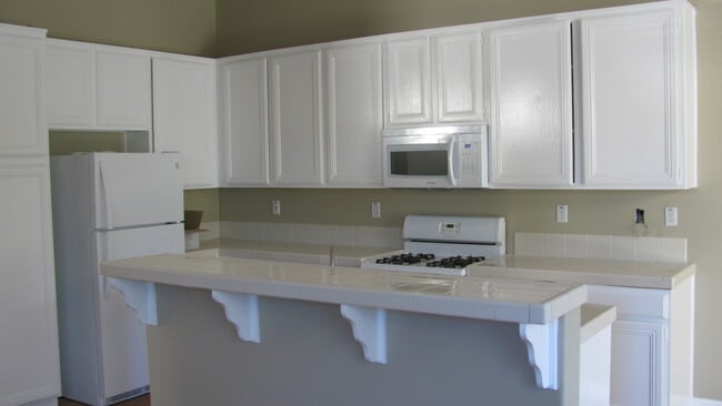 Building Photo - 37799 Amber Ln