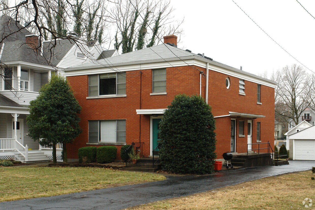 Foto principal - 106 Crescent Ave
