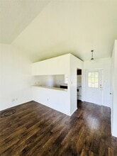 Building Photo - 10604 Oak Gate Ln