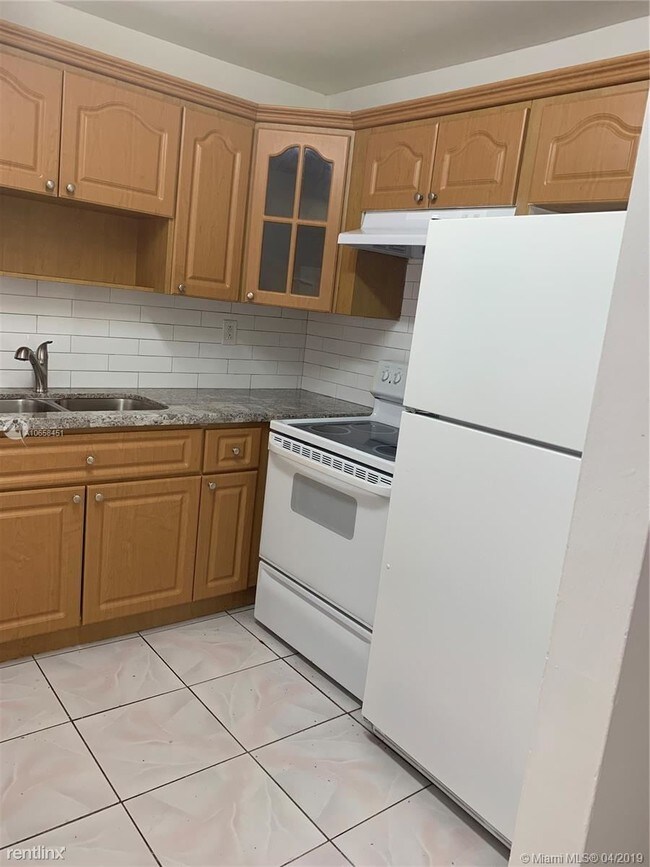 Building Photo - 2 br, 2 bath Condo - 6190 W 19th Ave Apt 106