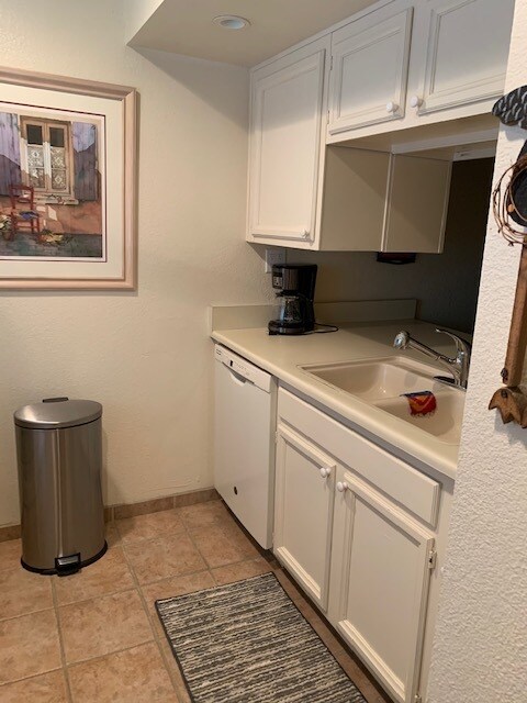 Kitchen - 7430 E Chaparral Rd