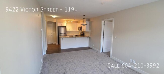 Building Photo - 1 Bedroom Plus Den In Chilliwack