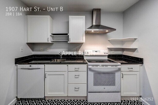 Foto del edificio - 2 bed 1 bath Duplex Ready Now!