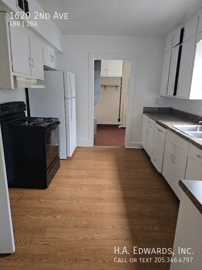 Photo - 1620 2nd Ave House