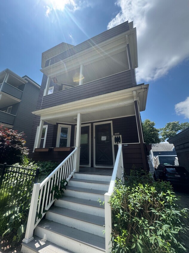 Primary Photo - 298A Highland Ave