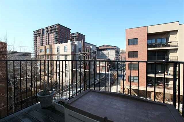 Primary Photo - 200 Jackson St