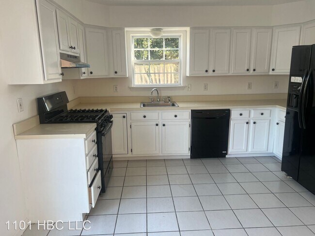 Foto del edificio - 4 br, 3 bath House - 503A Fairview Avenue
