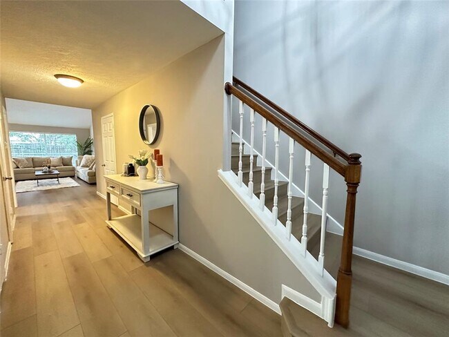 Building Photo - 16419 Maple Downs Ln