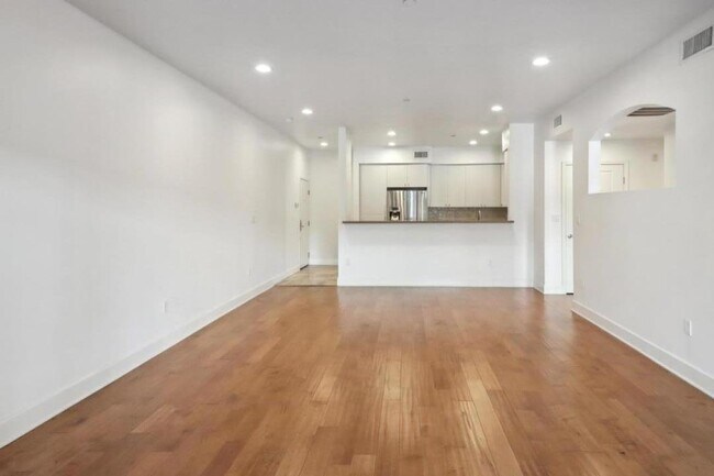 Foto del edificio - 1235 Granville Ave