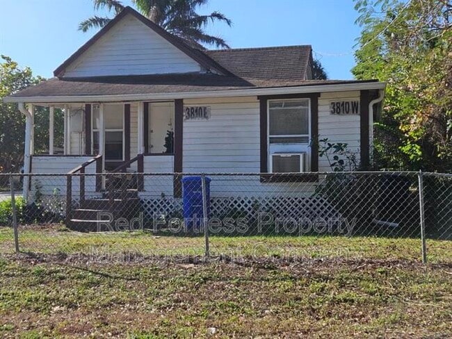 Building Photo - 3810 Desoto Ave