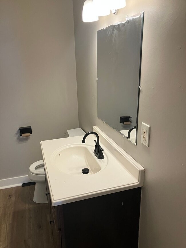 Foto del edificio - Mattydale 3 BR ranch 1.5 baths, attached g...