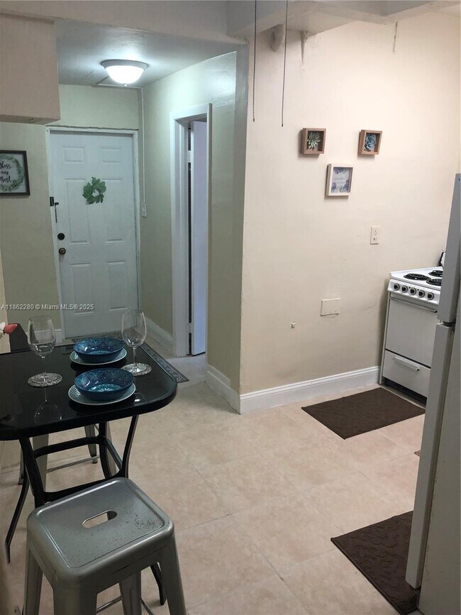 Foto del edificio - 1726 NW 19th St