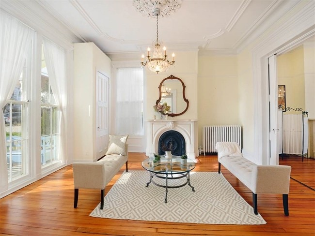 Interior Photo - 16 1st Ave