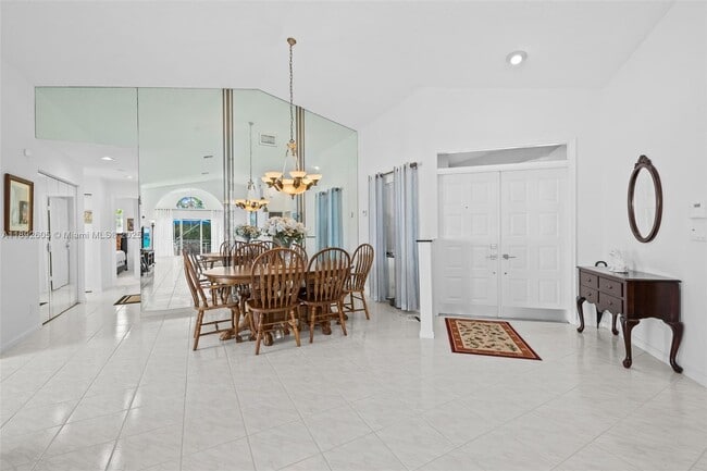 Foto del edificio - 9650 Harbour Lake Cir