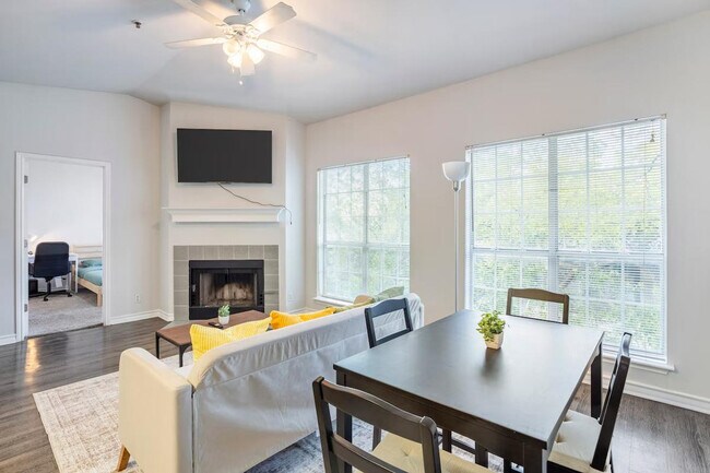 Foto del edificio - 1005 W 23rd St