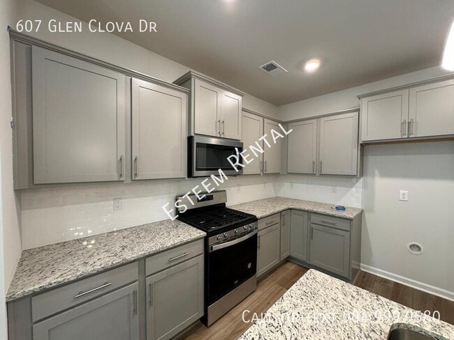 Foto del edificio - 607 Glen Clova Dr