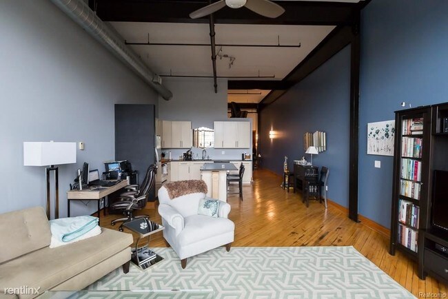 Building Photo - 2003 Brooklyn St