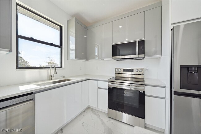 Foto del edificio - 4309 NW 38th Ave