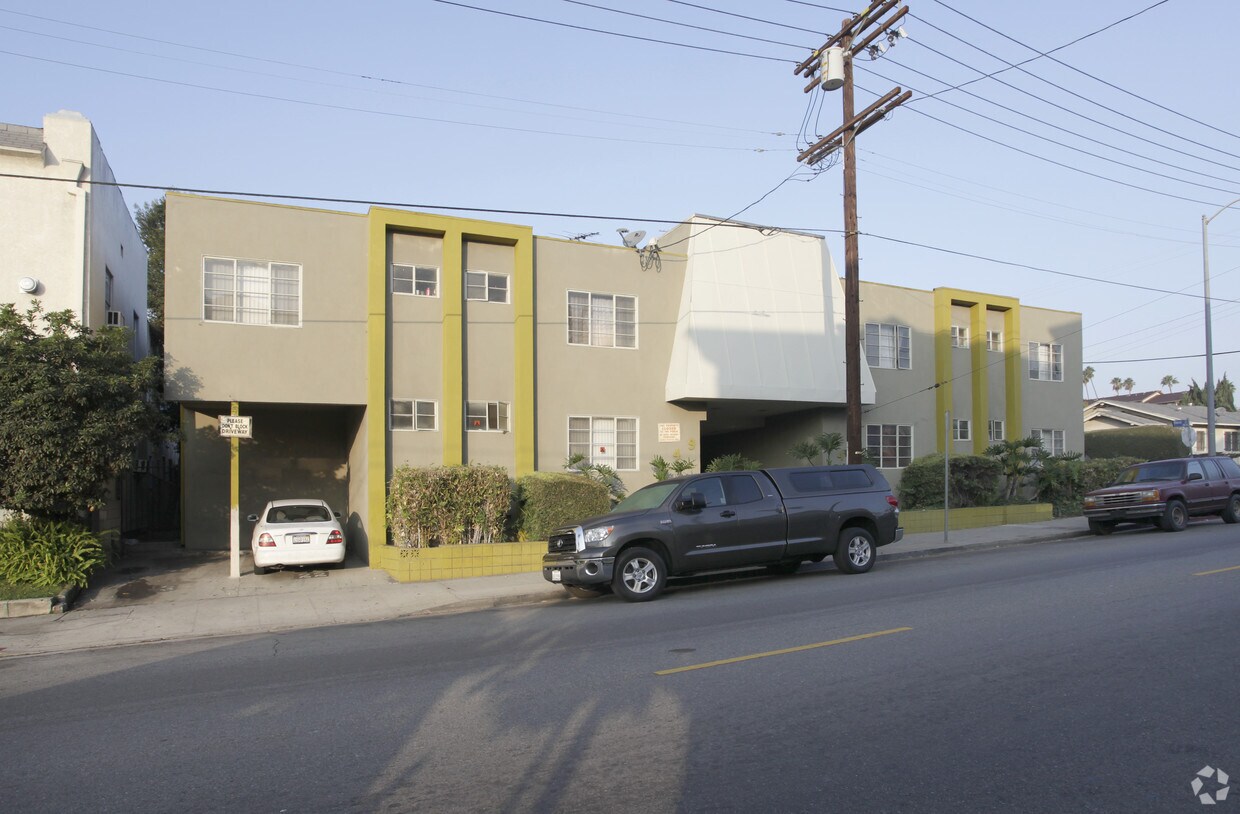Building Photo - Hoover West Apartments