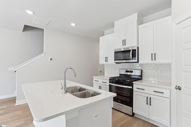 Foto del edificio - 7 Gramercy Wds Ln