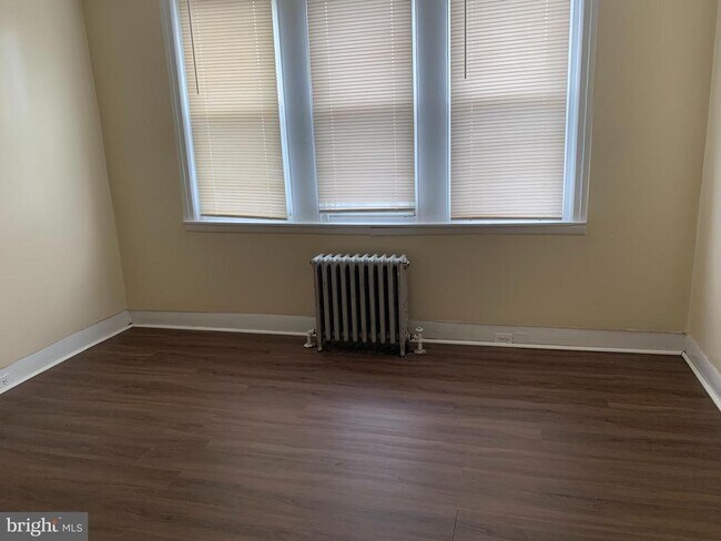 Foto del edificio - 5219 Burton St