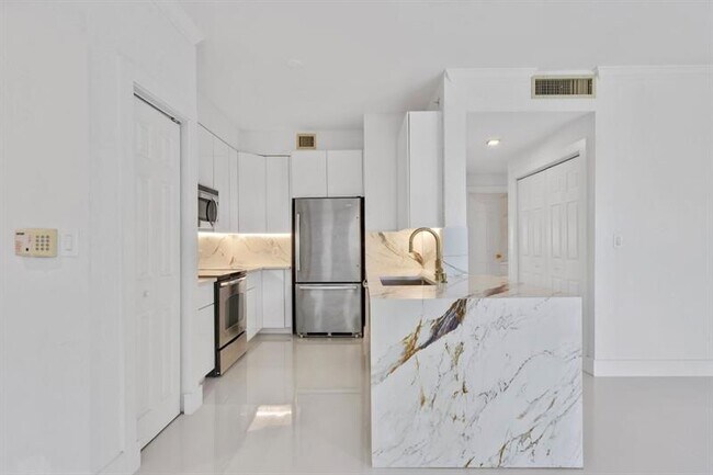 Foto del edificio - 1803 N Flagler Dr