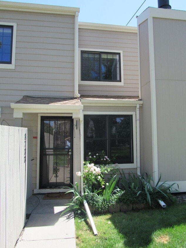 Spacious Townhome in Arvada - Spacious Townhome in Arvada