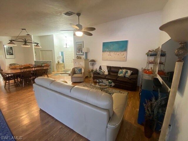 Foto del edificio - 5762 Beechwood Trail