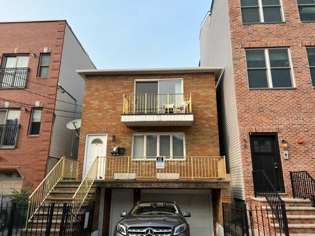 Foto del edificio - 52 Laidlaw Ave