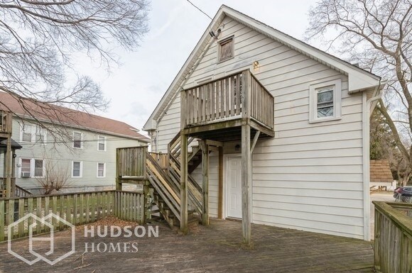 Building Photo - AVAILABLE NOW! - 910 S MARTIN LUTHER KING ...