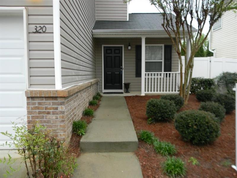Foto principal - 320 Hiawassee Dr