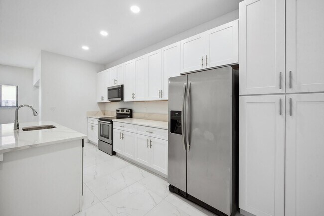 Building Photo - 1009 14th St