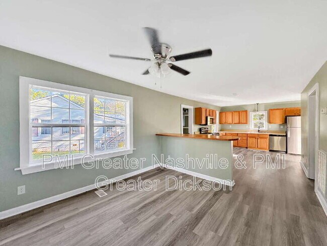 Foto del edificio - 7959 Maple St